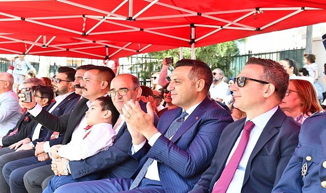 baskan-yildiz-23-nisan-coskusunu-miniklerle-paylasti.jpg