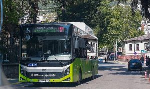 buyuksehirin-otobusleri-ve-tramvayda-sampiyon-kocaelispor-yazdi.jpg