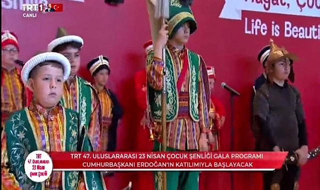 cumhurbaskani-erdogan-kartepe-belediyesi-cocuk-mehter-takimini-ilgiyle-izledi.jpg