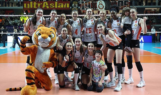 eczacibasi-dynavit-vodafone-sultanlar-ligini-ucuncu-sirada-tamamladi.jpg