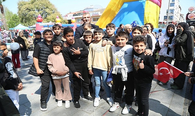 golcuklu-cocuklar-23-nisan-coskusunu-doyasiya-yasadilar.jpg