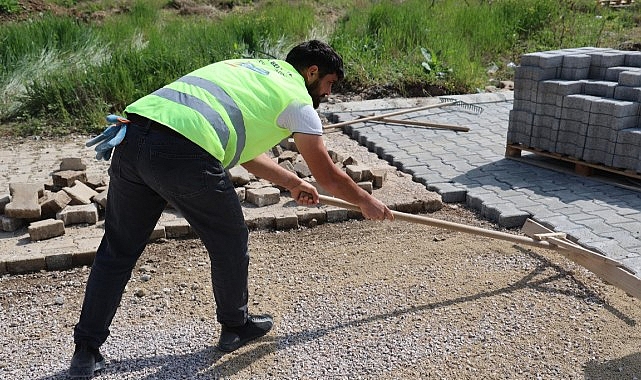 kartepe-belediyesinden-acisuda-kapsamli-parke-tamirati.jpg