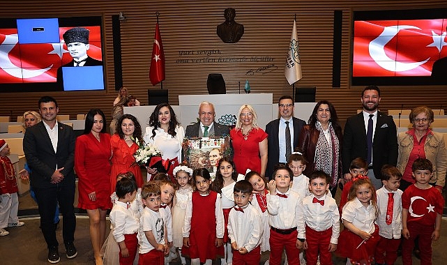 miniklerin-23-nisan-coskusu.jpg