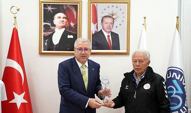 rektor-prof-dr-budak-sporun-ve-sporcunun-her-daim-yanindayiz.jpg