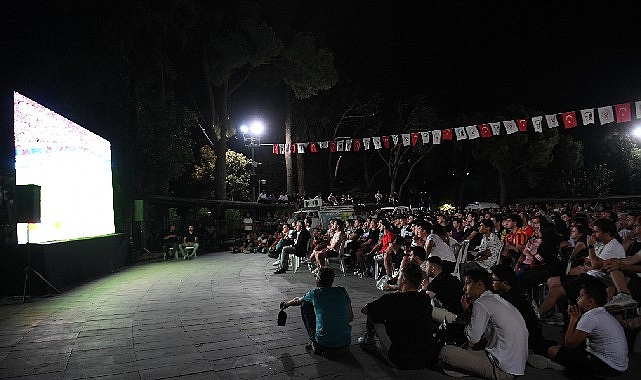 12-dev-adamin-final-heyecani-bornovada-dev-ekranda-yasanacak.jpg