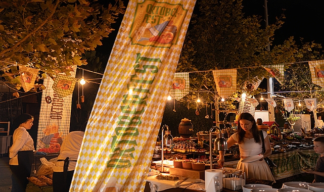 ela-excellence-resort-belekte-oktoberfest-coskusu.jpg