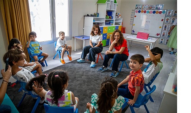 karsiyaka-belediyesinden-2-bin-ogrenciye-kirtasiye-seti.jpg