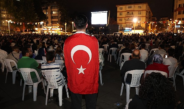 kent-meydani-12-dev-adamin-final-heyecanina-sahne-oldu.jpg