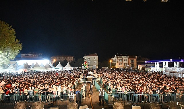 malkara-komur-ve-sut-urunleri-festivali-derya-ulug-ile-zirve-yapti.jpg