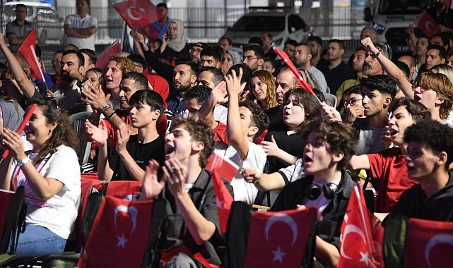 milli-heyecan-osmangazi-meydaninda-yasandi.jpg