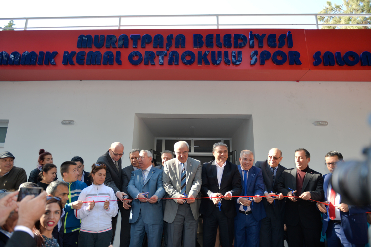 namik-kemal-ortaokulu-spor-salonu-torenle-acildi-3-1759131489-789-x750