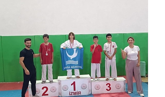 zafer-bayrami-sampiyonasinda-aliaganin-karate-zaferi.jpg