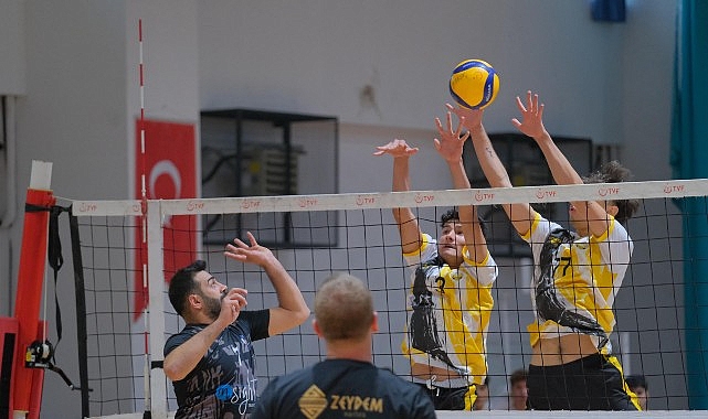 buyuksehir-belediyespor-voleybolda-sezona-galibiyetle-basladi.jpg