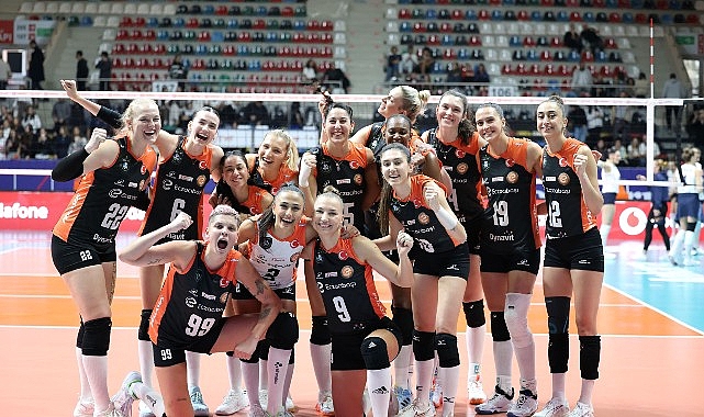 eczacibas%cc%a7i-dynavit-deplasmanda-galip.jpg