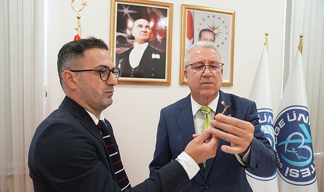 egeli-akademisyenden-akciger-kanserine-karsi-yenilikci-tedavi-yaklasimi.jpg