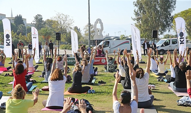 karsiyakada-yaza-yoga-ile-veda.jpg