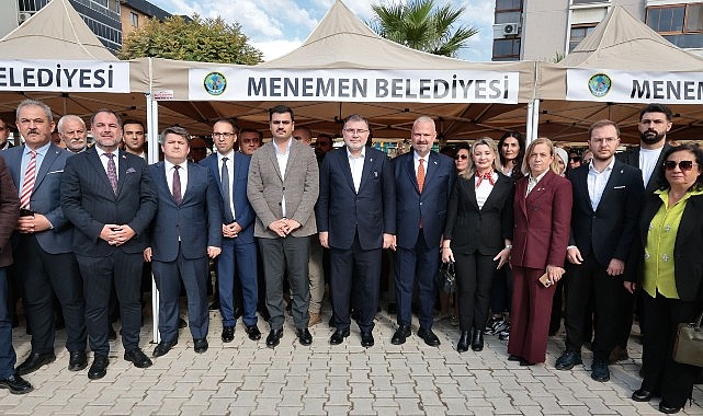 menemen-belediyesinden-cumhuriyete-ozel-acilis.jpg