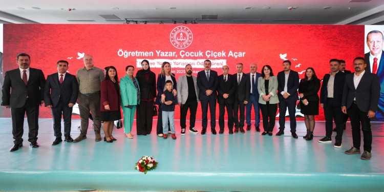 04134421-manset-oyretmen-yazar-cocuk-cycek-acar-temali-oyretmenler-arasi-hykaye-yazma-yariymasinda-oduller-sahypleryny-buldu-1762279034-14-x750