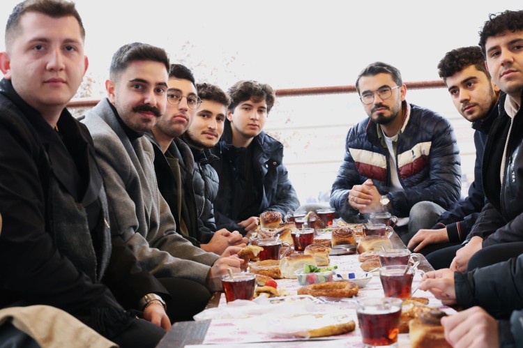 10-3-1764512049-918-x750