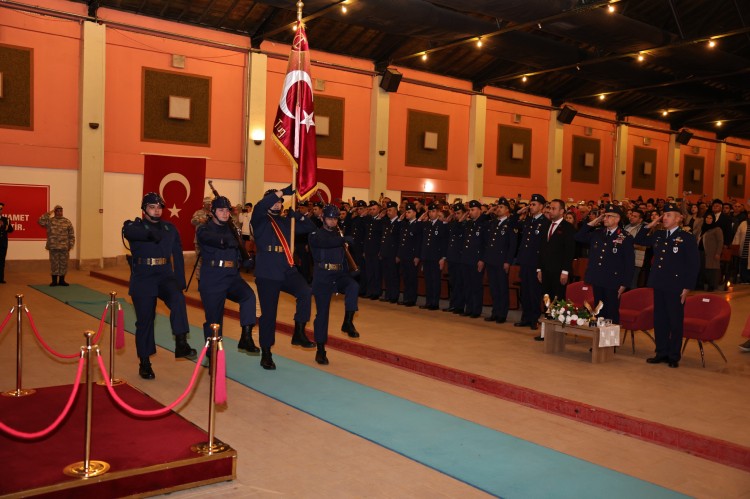 8262-3-1764343958-348-x750