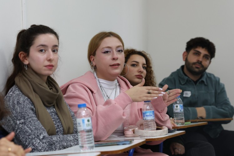 genclik-bulusmasi-4-1764518172-870-x750