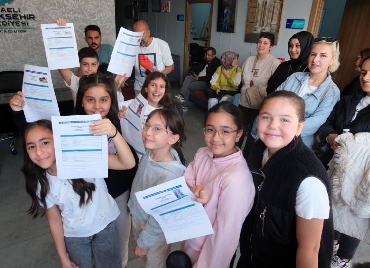 konservatuvar-koristi-olmak-icin-ter-doktuler-2-1762368723-989-x750