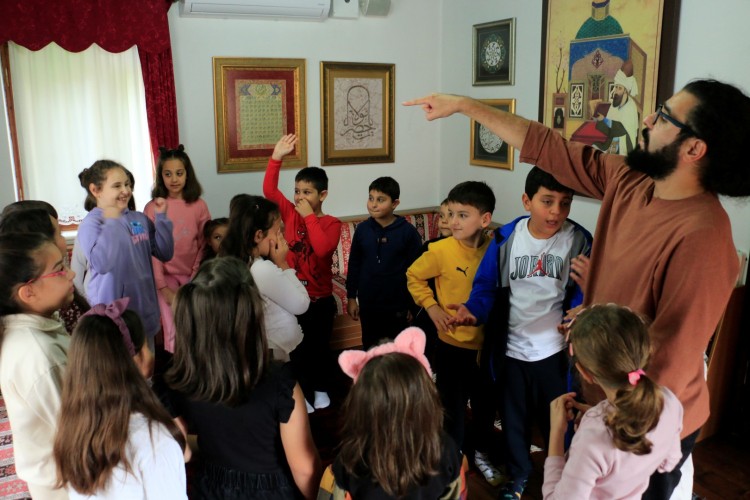 mevlevi-evinde-ilk-cocuk-drama-atolyesi-gerceklesti-5-1763552174-292-x750