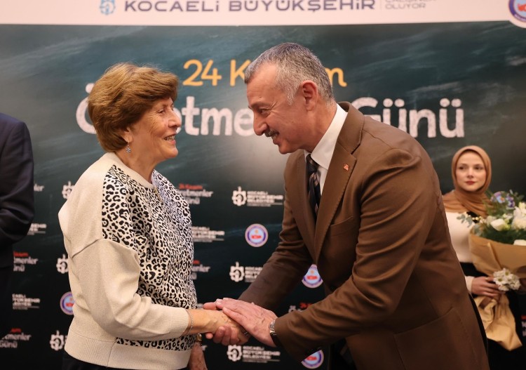 saglikcilardan-sonra-ogretmenler-icin-de-konut-projesi-2-1764060239-434-x750