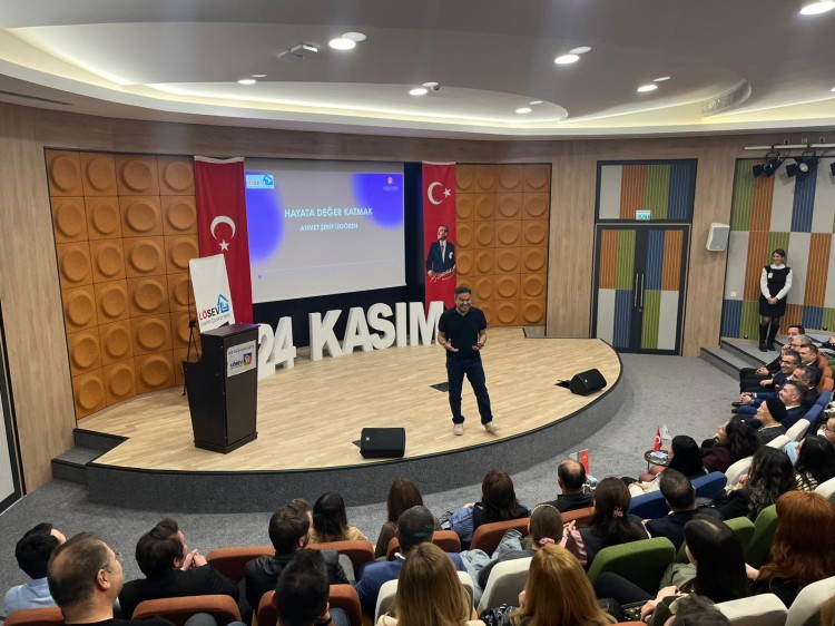 whatsapp-image-2025-11-26-at-14-48-26-1-1764158395-563-x750