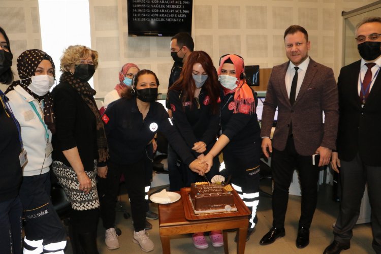 Manisa Büyükşehir, sağlık çalışanlarının Tıp Bayramı’nı kutladı
