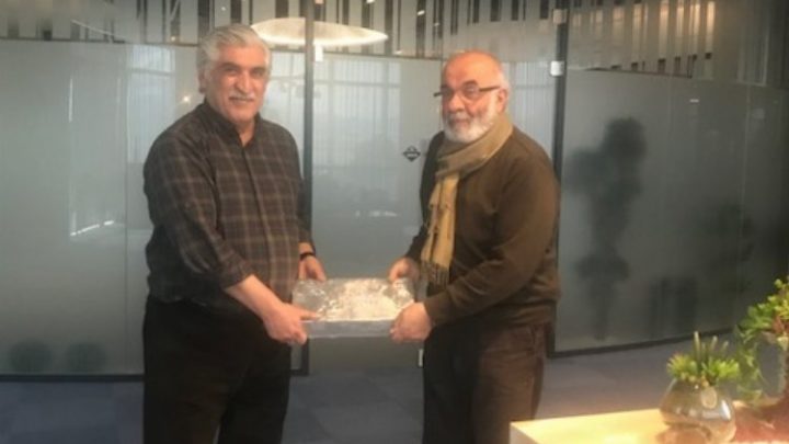 İpekli Dokunuşlar projesini mimarı Saffet Arslan, “Sokaktan Madalyaya Uzanan Eller” projesi