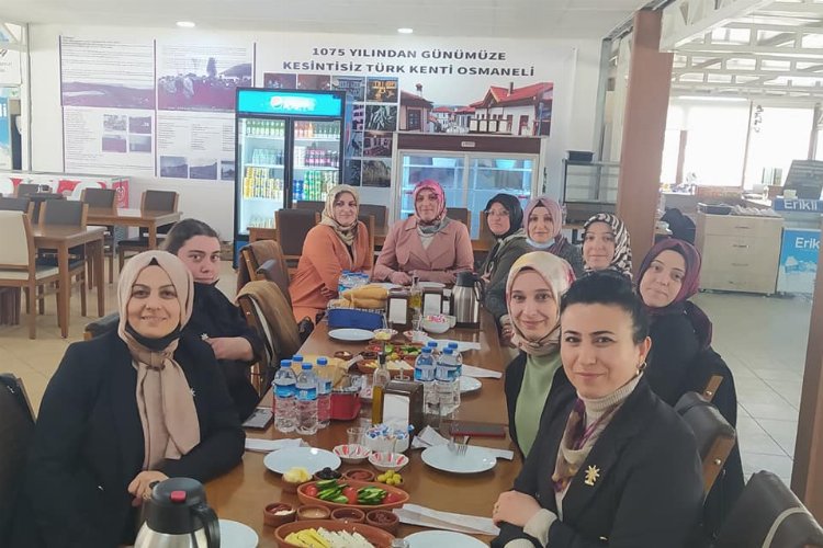 AK Kadınlar Osmaneli ilçesinde kahvaltıda buluştu