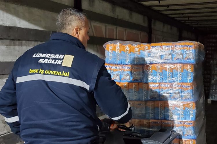 Gaziantep Büyükşehir’in insani yardım tırı Ukrayna için yola çıktı