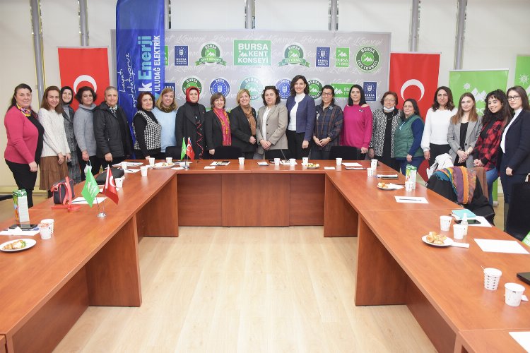 Bursa’da Limak Enerji’den kadınlara ‘enerjik püfler’ anlatıldı