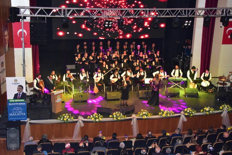 Malatya’da ‘Gönül Cemresi’ Türk Halk Müziği Konserine yoğun katılım