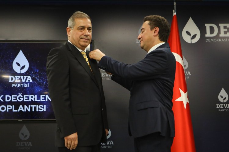 AK Partili eski milletvekili Sedat Kızılcıklı DEVA Partisi’ne geçti