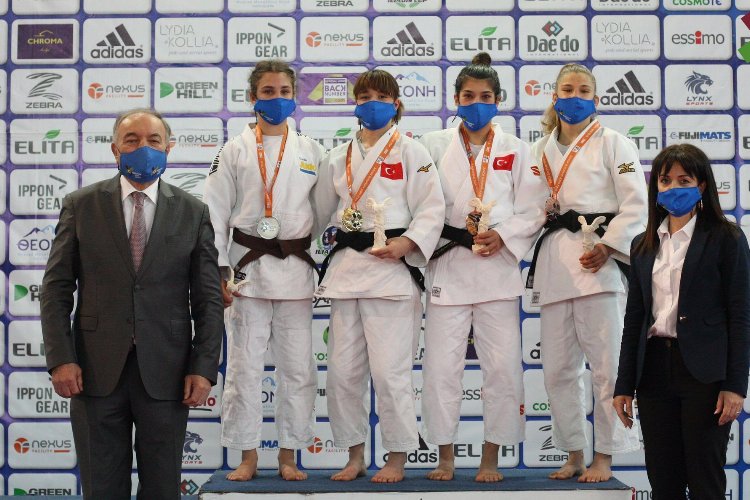Genç judocular Avrupa’dan madalyalarla döndü