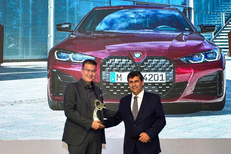 Yeni BMW 4 Serisi Gran Coupé’ye  ‘Yılın Tasarımı’ ödülü