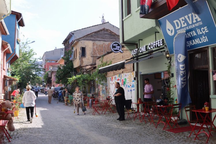 DEVA Mudanya’da ‘temiz’ farkındalık… Çevre temizliğine kendi sokaklarından başladı