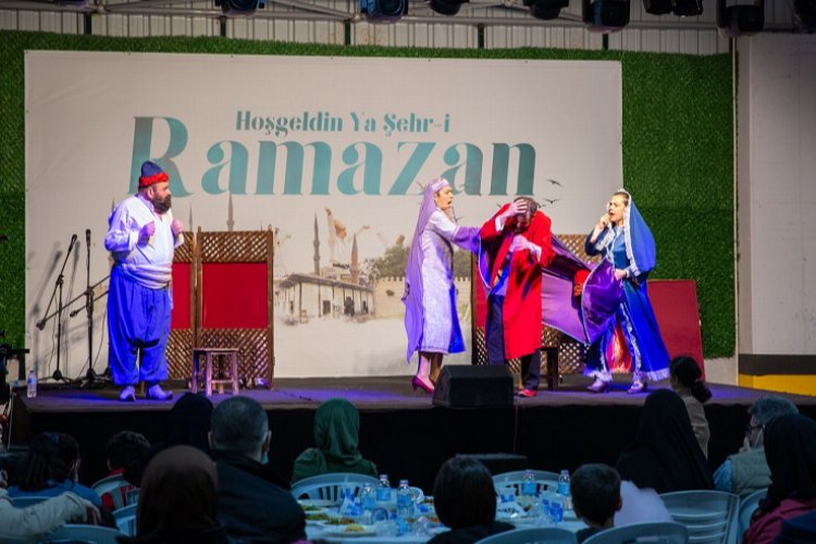 Bursa ramazan geceleri tiyatroyla renklendi