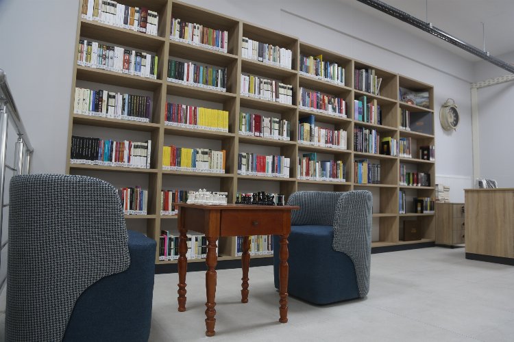 Kayseri Büyükşehir’den ‘Kütüphaneler Haftası’na özel kütüphane